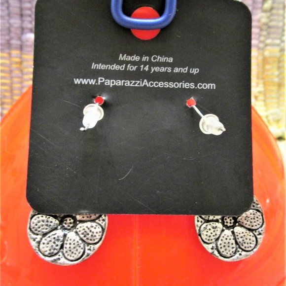 Paparazzi Turquoise Earrings - Picture 2 of 3